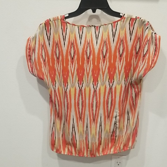 Top - Picture 2 of 3